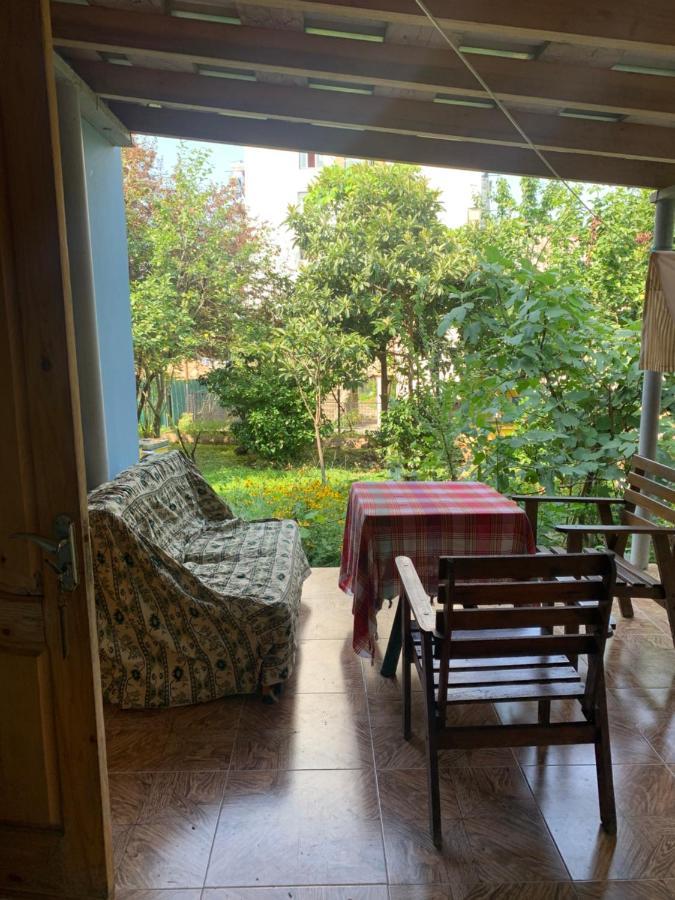 Wooden Cottage Makhinjauri Exterior photo